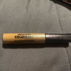 New! Revlon Colorstay Full Coverage Concealer in Medium Deep